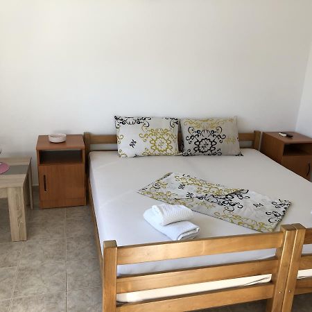 Guest House Ugljevarevic Budva Luaran gambar