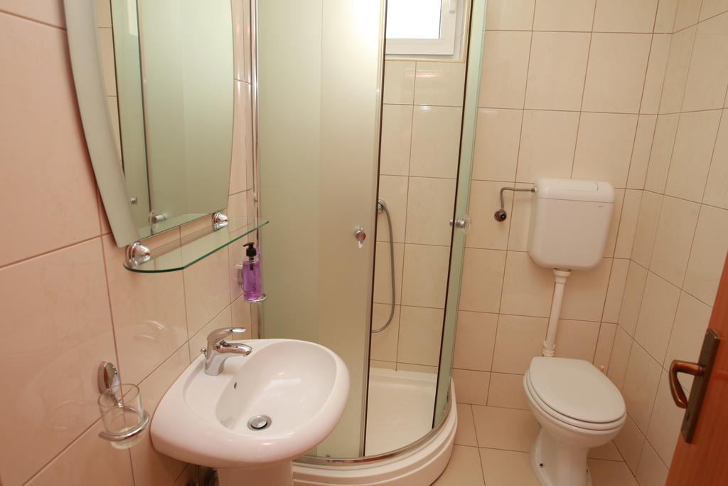 Guest House Ugljevarevic Budva Bilik gambar