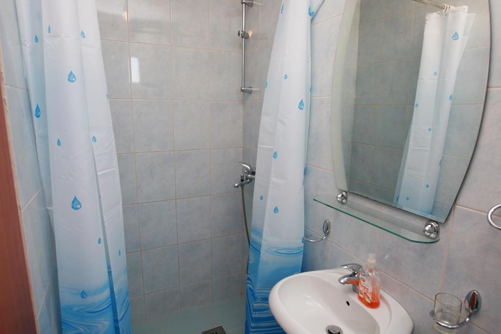 Guest House Ugljevarevic Budva Bilik gambar