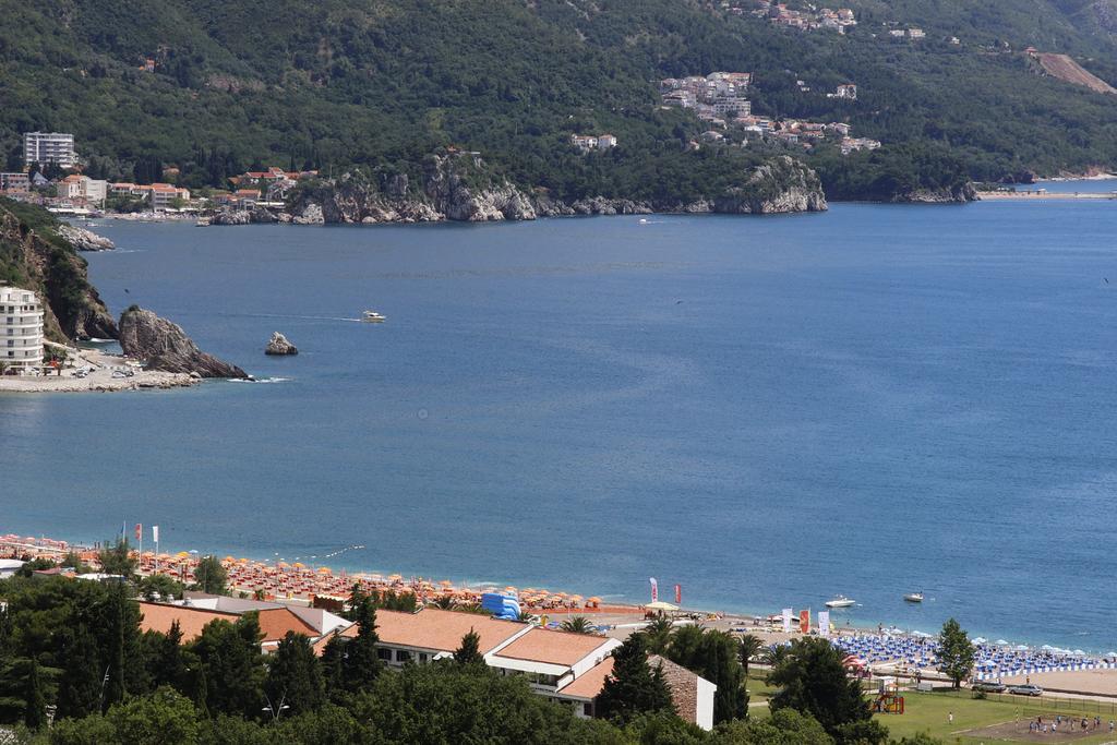 Guest House Ugljevarevic Budva Luaran gambar
