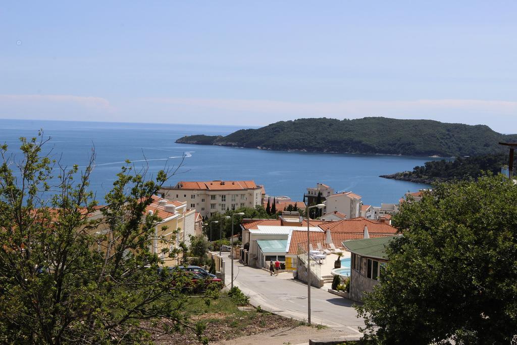 Guest House Ugljevarevic Budva Luaran gambar