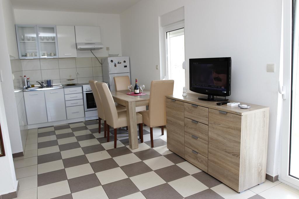 Guest House Ugljevarevic Budva Luaran gambar