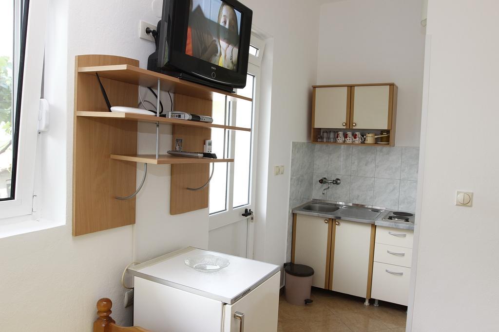 Guest House Ugljevarevic Budva Luaran gambar