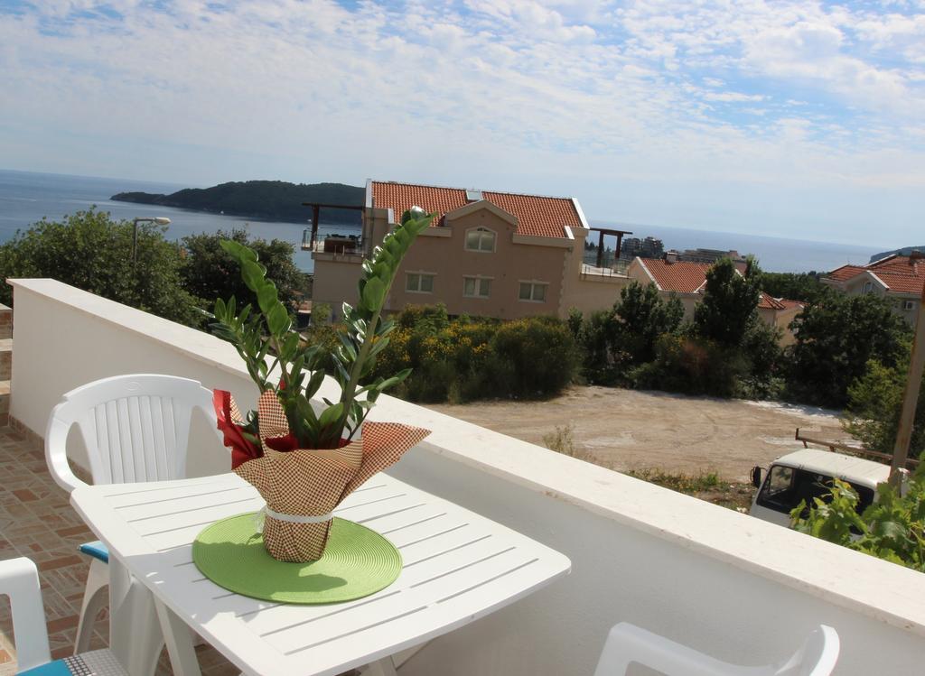 Guest House Ugljevarevic Budva Luaran gambar