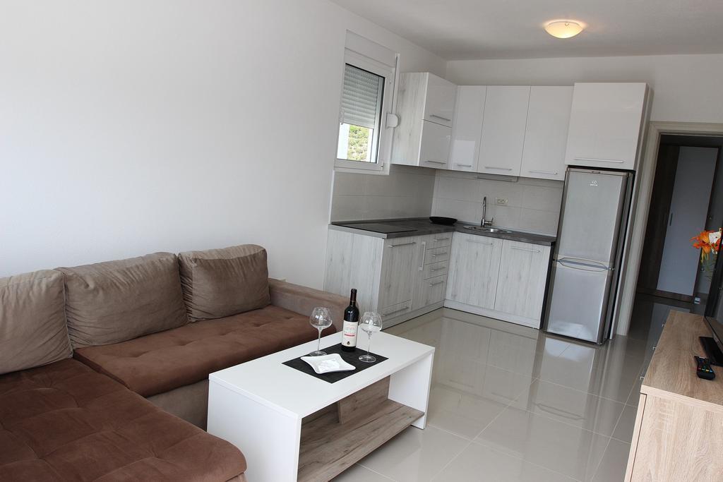 Guest House Ugljevarevic Budva Luaran gambar