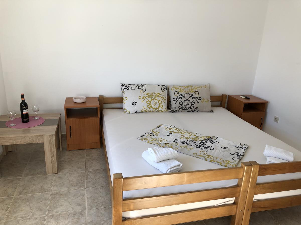 Guest House Ugljevarevic Budva Luaran gambar